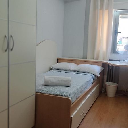 Habitacion Individual Con Bano Y Cocina Compartida Hotel Madrid Kültér fotó