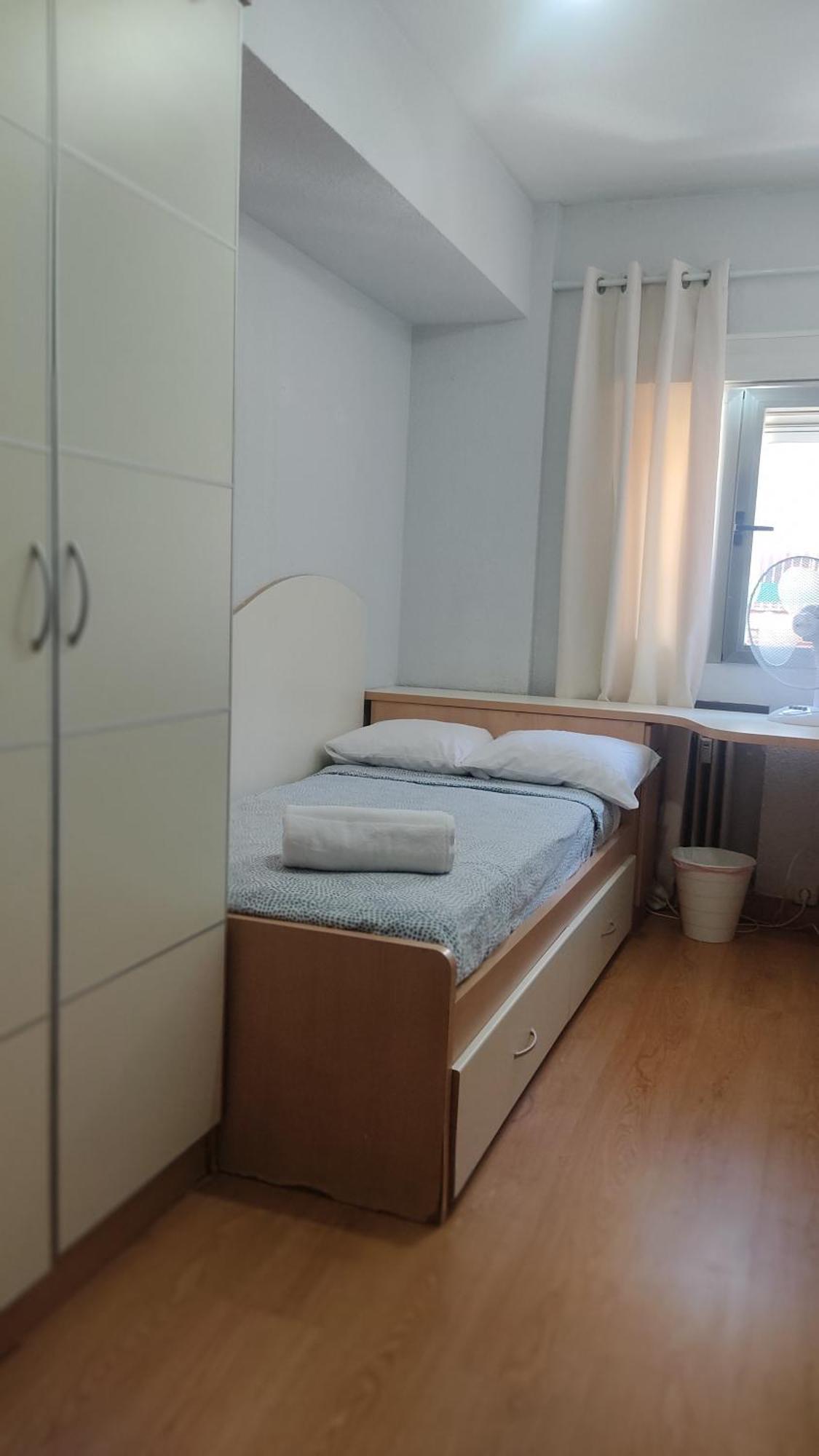 Habitacion Individual Con Bano Y Cocina Compartida Hotel Madrid Kültér fotó